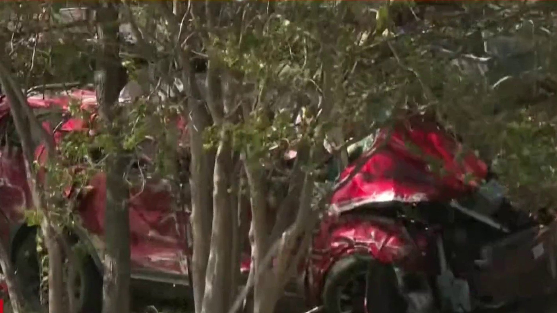 Dos muertos tras aparatoso choque que mantiene cerrada la I-10 en Houston