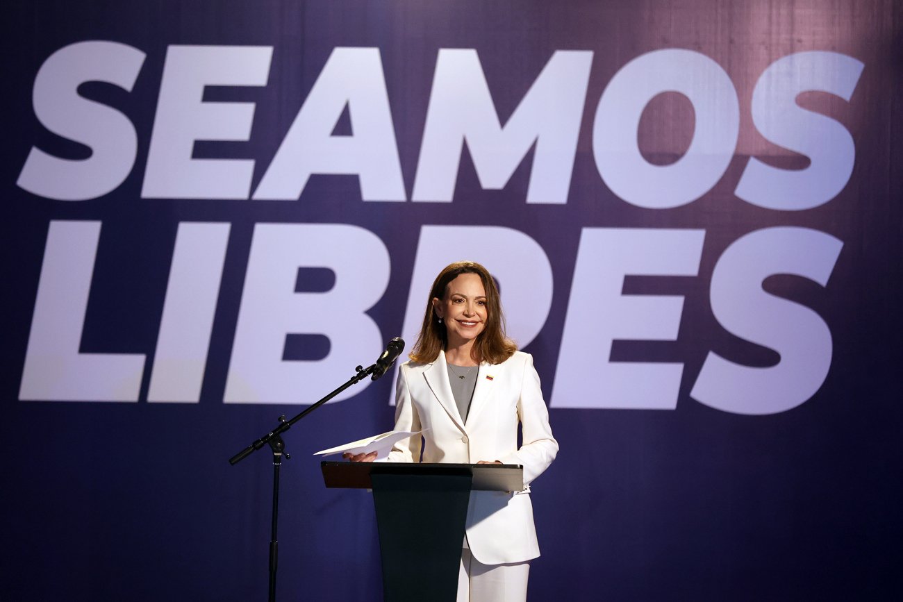 "La transición es irreversible": declara Corina Machado tras regresar a Venezuela